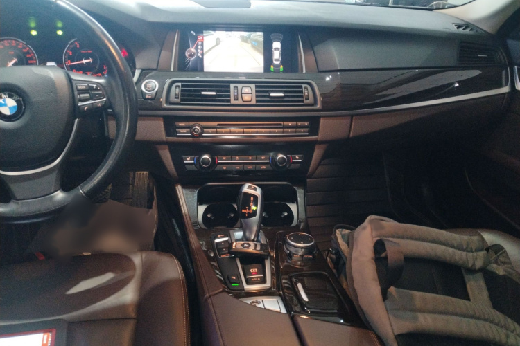 宝马5系 2017款 525Li 豪华设计套装局部细节16