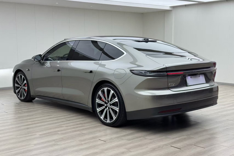 蔚来ET7 2024款 100kWh 行政版车身外观4