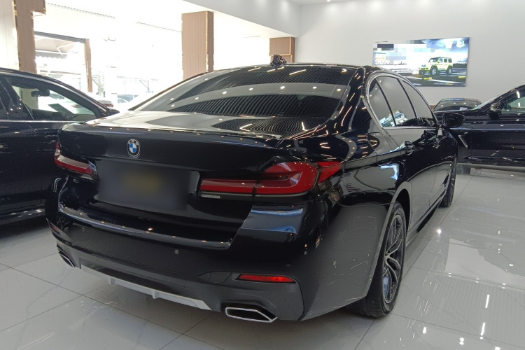 宝马5系 2022款 改款二 525Li M运动套装车身外观6005