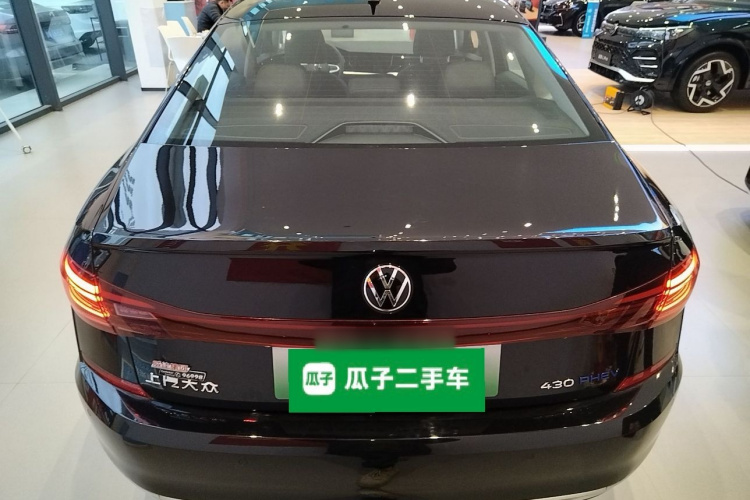 大众 帕萨特新能源 2025款 430PHEV 混动商务版车身外观6