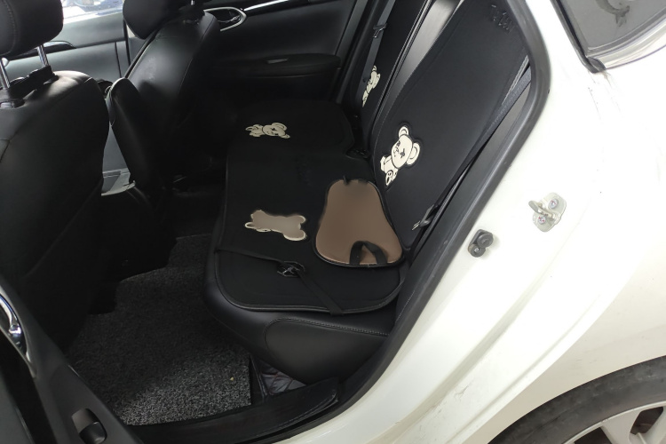 日产 轩逸 2016款 1.6XL  CVT尊享版中控内饰7004