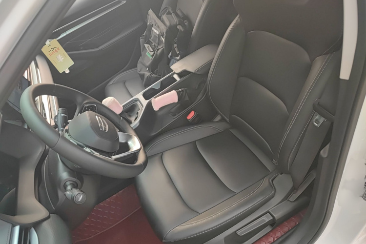 吉利汽车 帝豪 2026款 第4代 400万纪念款 1.5L 手动超越型局部细节19