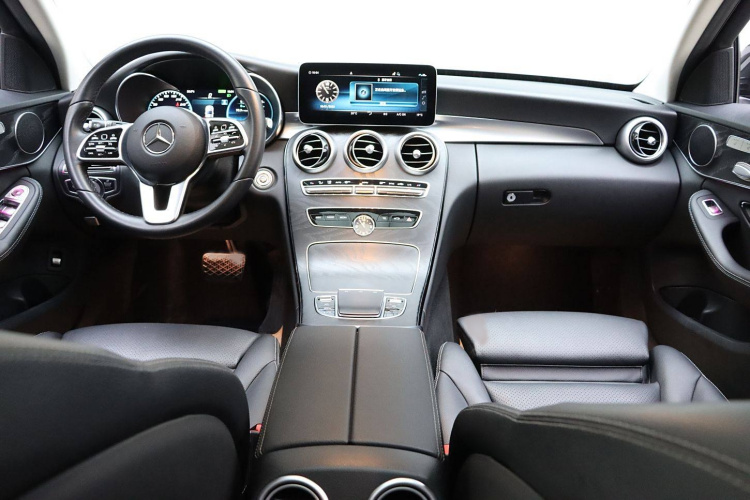 奔驰C级(进口) 2020款 改款 C 260 旅行轿车中控内饰7001