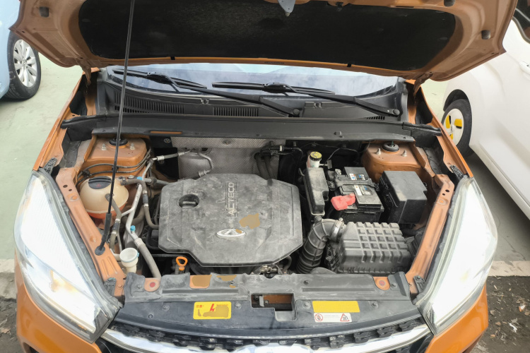 奇瑞 瑞虎5x 2019款 1.5L CVT智耀版机舱底盘24