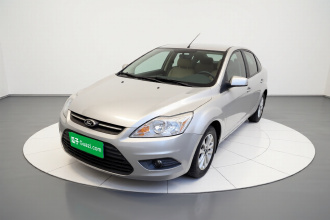 福特 福克斯 2013款 三厢经典 1.8L 自动基本型