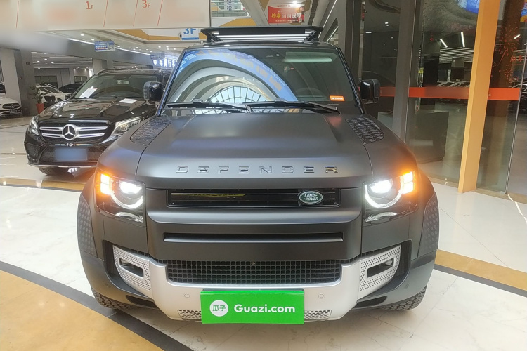 路虎卫士 2024款 110 3.0T P400 暗黑特别版车身外观6001