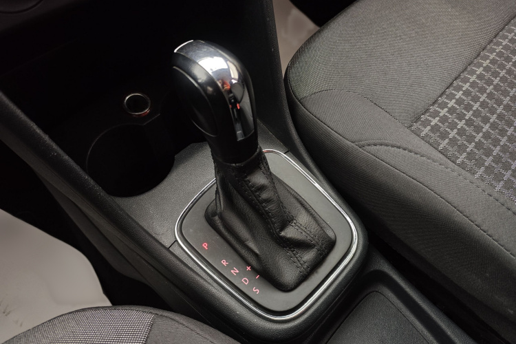 大众 Polo 2014款 1.4L 自动舒适版中控内饰7009