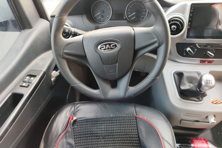 江淮瑞风 瑞风M3 2023款 PLUS 1.5T 5/7座经典版局部细节13