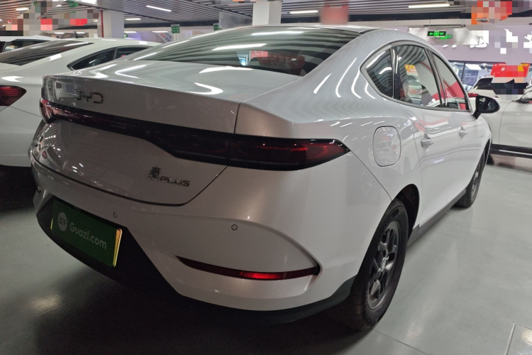 比亚迪 秦PLUS 2025款 DM-i 智驾版 55KM领先型车身外观7