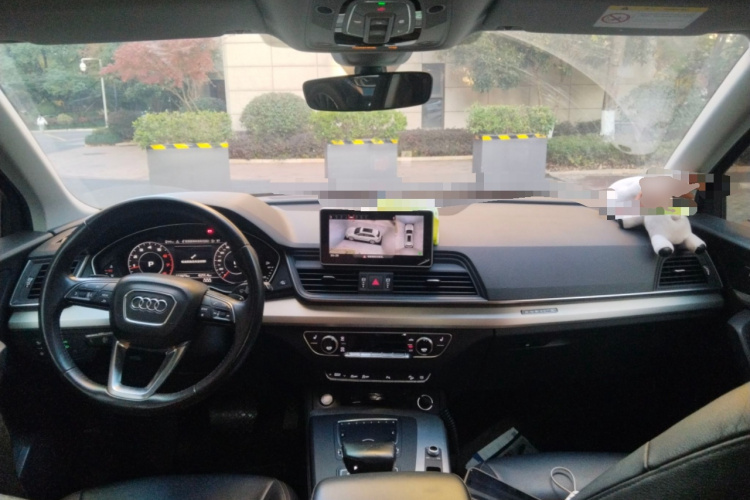 奥迪Q5L 2020款 40 TFSI 荣享时尚型中控内饰7002