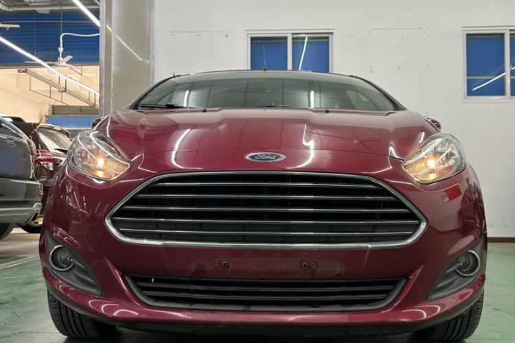 福特 嘉年华 2013款 两厢 1.5L 自动时尚型车身外观6001