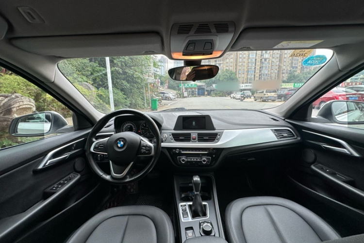 宝马1系 2018款 118i 时尚型中控内饰7003