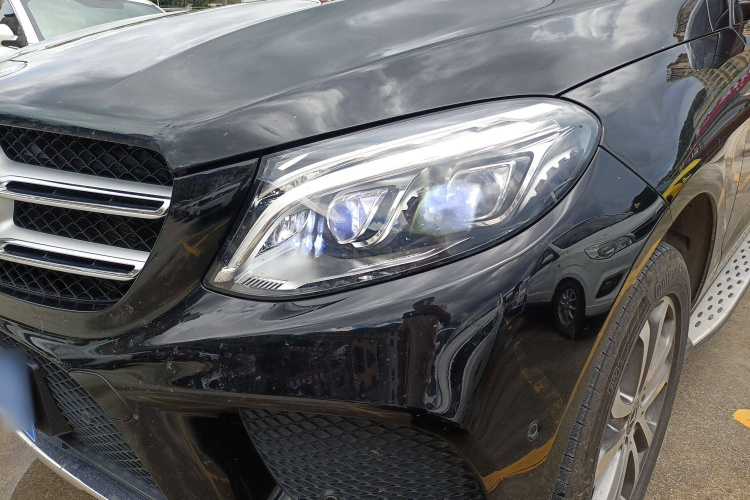 奔驰GLE 2017款 GLE 320 4MATIC 豪华型局部细节36