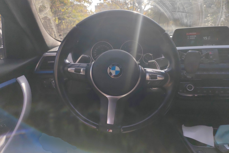 宝马3系 2018款 320i M运动套装中控内饰13