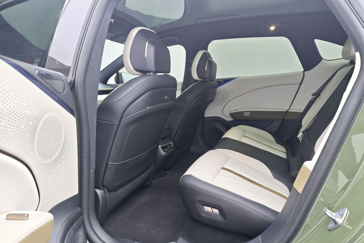 极氪007GT 2025款 后驱智驾版 75kWh中控内饰7009