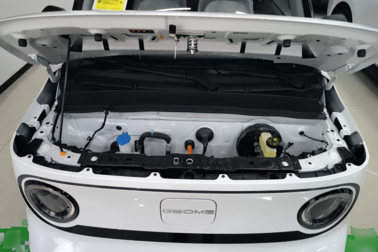 吉利银河 2025款 210km 熊猫卡丁机舱底盘24