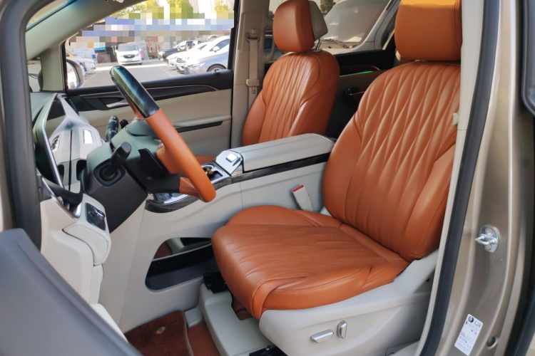 别克GL8 2023款 ES陆尊 舒适型中控内饰19