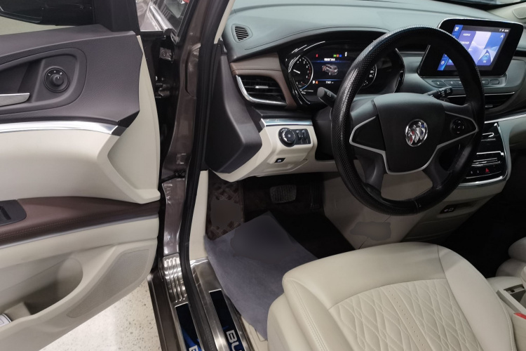 别克GL8 2022款 陆上公务舱 652T 舒适型中控内饰7003