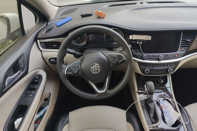 别克 威朗 2018款 三厢 15S 自动领先型中控内饰13