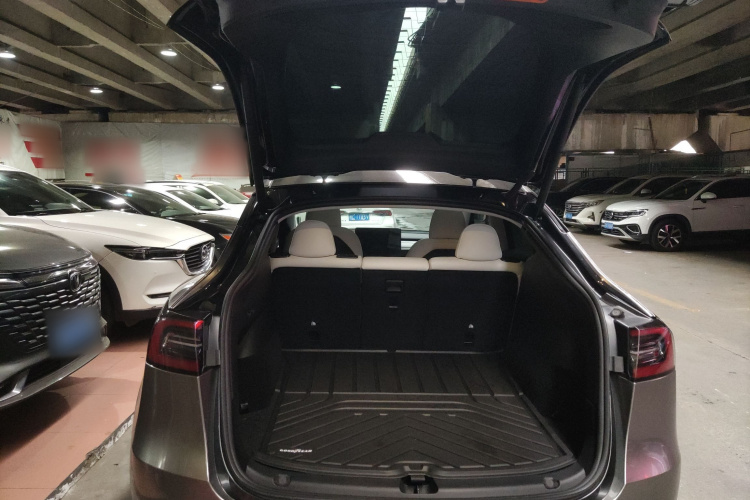 特斯拉 Model Y 2024款 后轮驱动版机舱底盘23