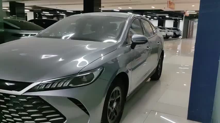 比亚迪 秦PLUS 2025款 DM-i 智驾版 55KM领先型实拍1