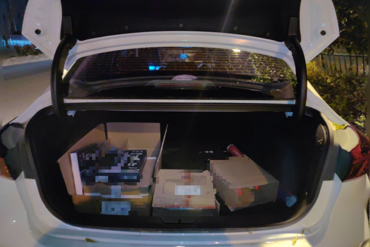 长安 逸动 2022款 PLUS 蓝鲸NE 1.4T GDI DCT旗舰版中控内饰23