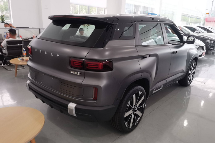 吉利汽车 吉利icon 2025款 玲珑 1.5TD 金喜版车身外观6003