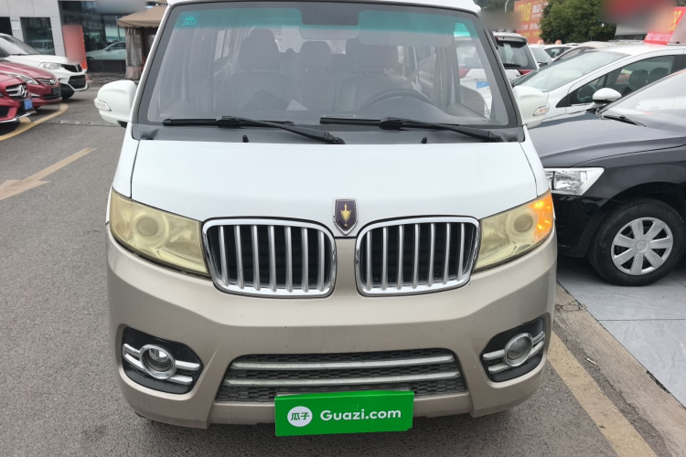 金杯 新海狮X30L 2021款 1.5L商务中央空调版客车国VI SWC15M车身外观2