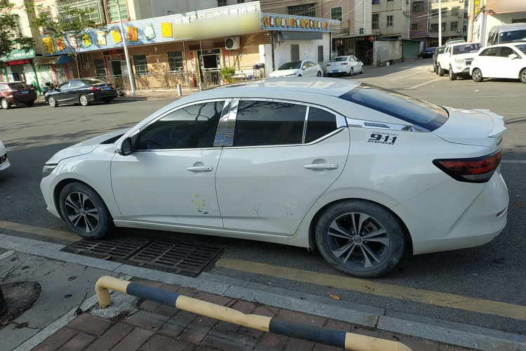 日产 轩逸 2021款 1.6L XL CVT悦享版车身外观4