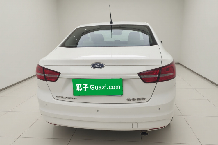 福特 福睿斯 2015款 1.5L 手动舒适型车身外观6