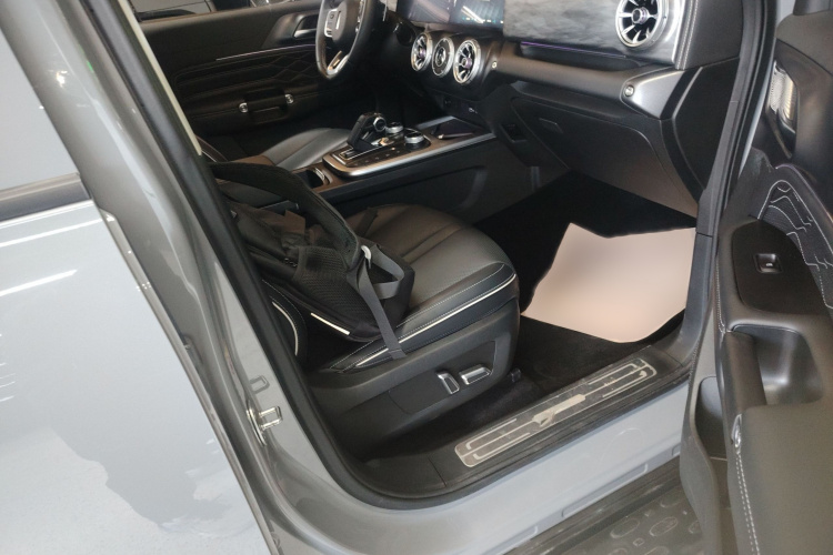 坦克300 2021款 越野版 2.0T 征服者局部细节41