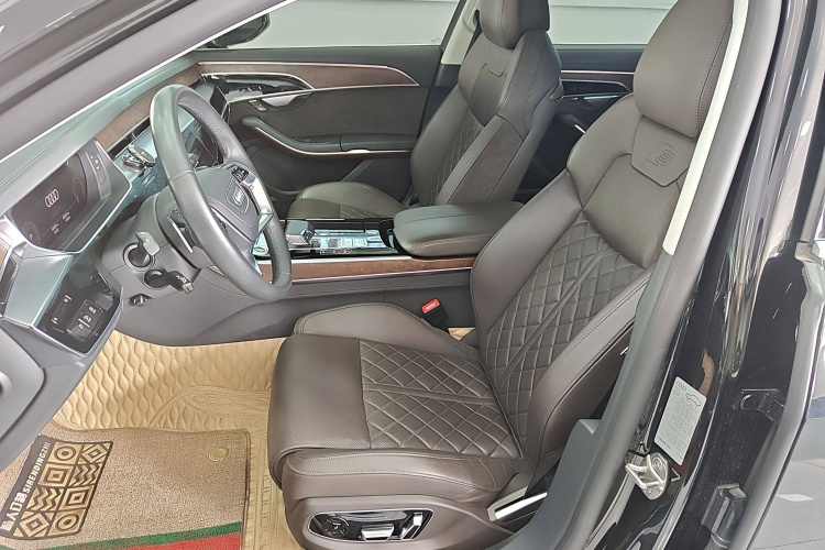 奥迪A8 2021款 A8L 55 TFSI quattro 豪华型中控内饰7002