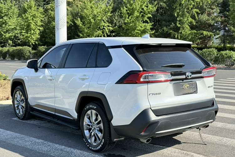 丰田 威兰达 2020款 2.0L CVT两驱豪华版车身外观6003