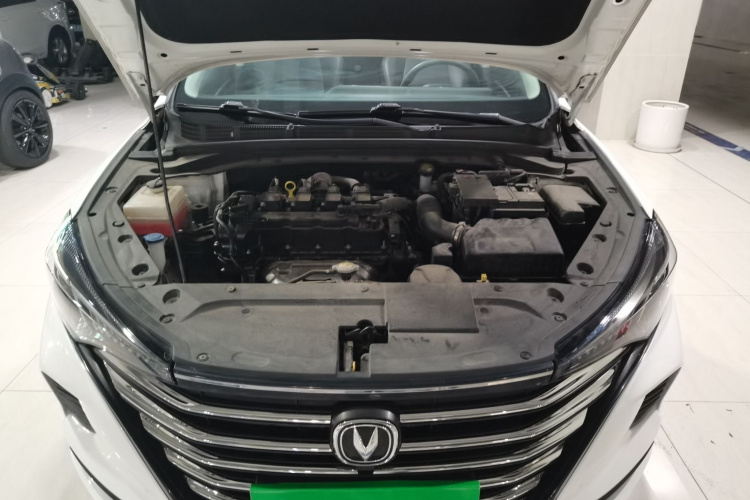 长安 逸动 2022款 PLUS 1.6L GDI CVT精英型局部细节24