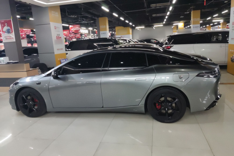 昊铂GT 2023款 560后驱七翼版车身外观4