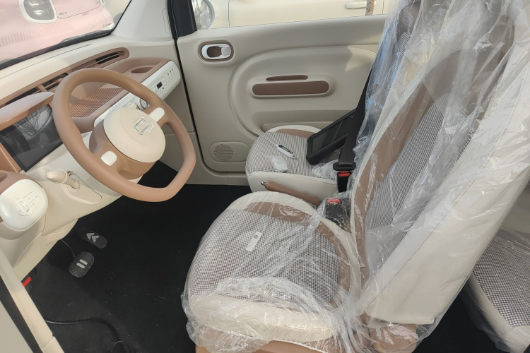 奔腾小马 2026款 222km 萌趣马 Plus中控内饰19