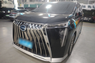 广汽传祺 传祺M8 2023款 宗师系列 双擎 御尊版