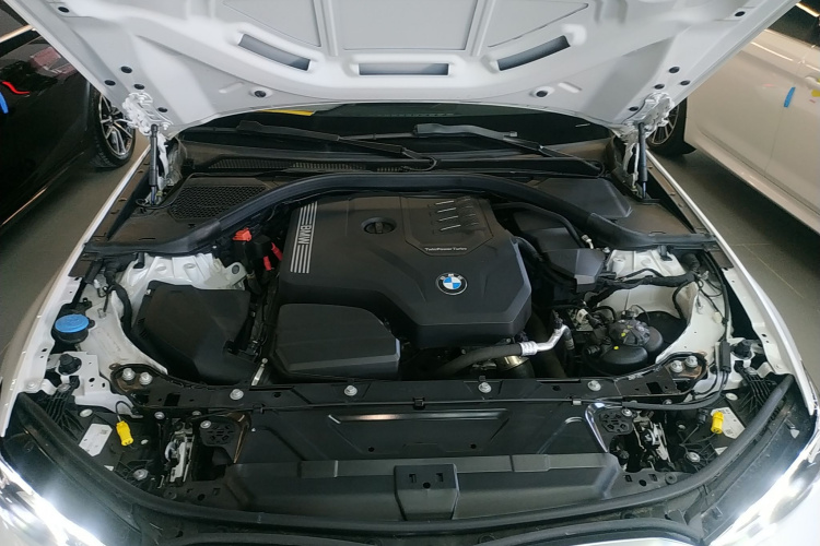 宝马3系 2024款 320Li M运动套装机舱底盘24