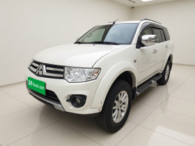 三菱 帕杰罗·劲畅 2013款 3.0L 自动四驱行政版