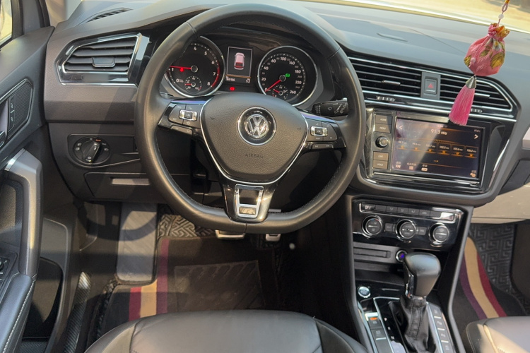 大众 途观L 2019款 330TSI 自动两驱全景舒适版 国VI局部细节13