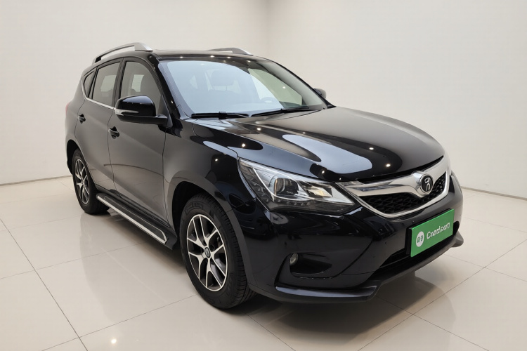 比亚迪 宋 2017款 盖世升级版 1.5TID 自动豪雅型车身外观3