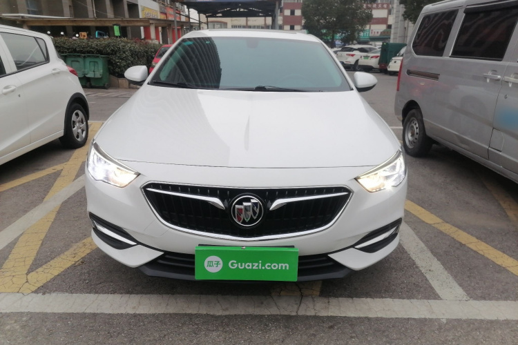 别克 君威 2019款 20T 精英型 国VI车身外观2