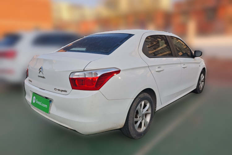 雪铁龙 爱丽舍 2014款 1.6L 手动时尚型车身外观7