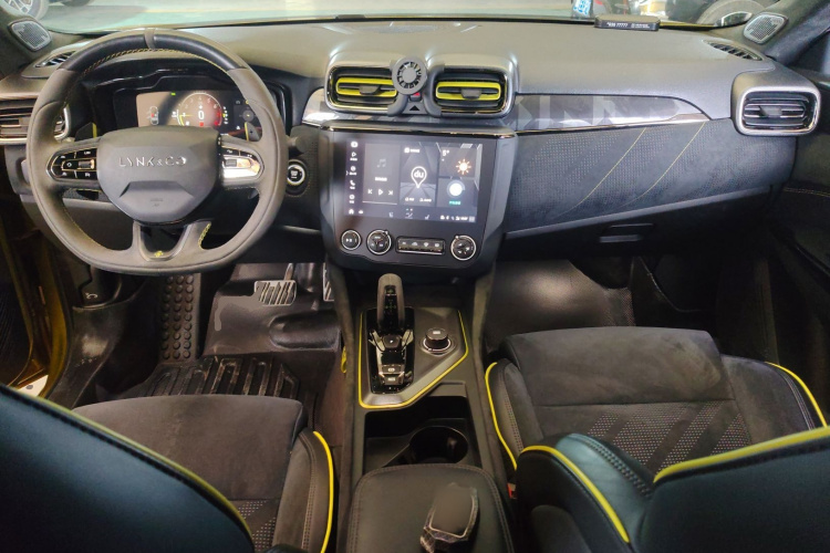 领克03 2019款 03+ 2.0TD 自动驭风版中控内饰7002