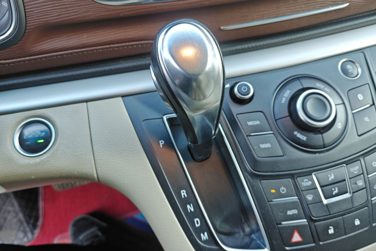 别克GL8 2017款 25S 豪华型 国V局部细节18