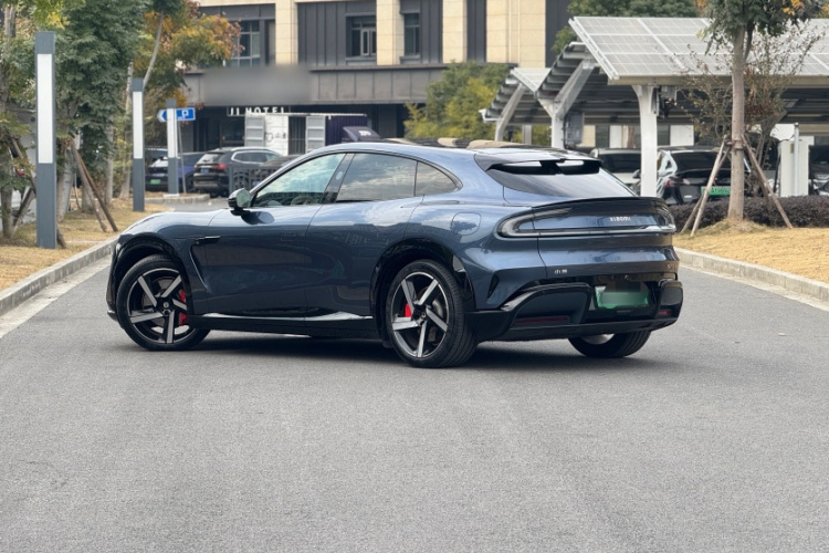 小米汽车 小米YU7 2025款 超长续航高性能四驱Max版车身外观6003
