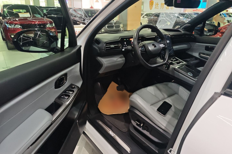 蔚来ES8 2020款 580KM 签名版 六座版中控内饰20