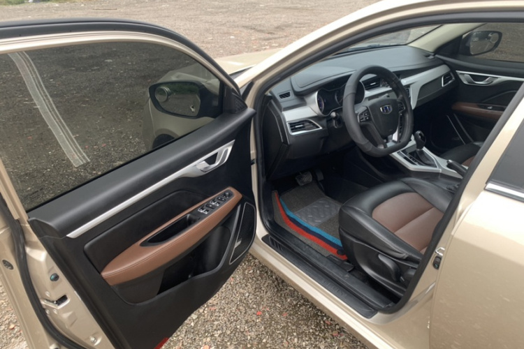 吉利汽车 远景 2018款 1.5L 自动尊贵型中控内饰7002