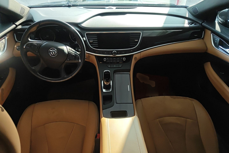 别克 君越 2018款 28T 精英型中控内饰12