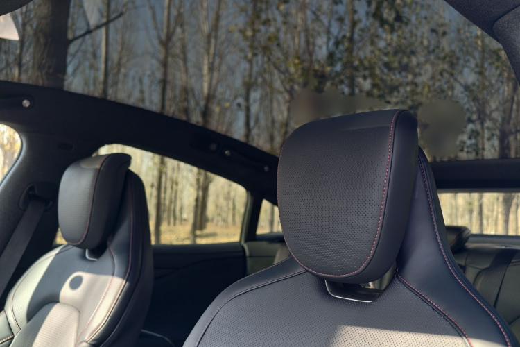 小米汽车 小米SU7 2024款 后驱长续航智驾版中控内饰7004